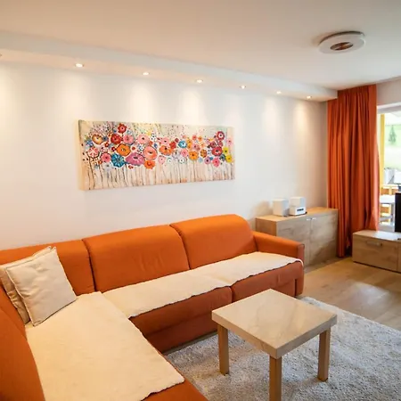 Haus Cristal